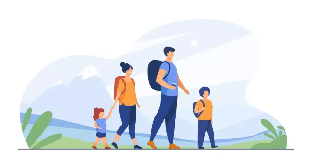 Família com uma babá caminhando ao ar livre, indicando que a babá pode acompanhar o empregador em viagem, assegurando cuidado infantil durante deslocamentos.
